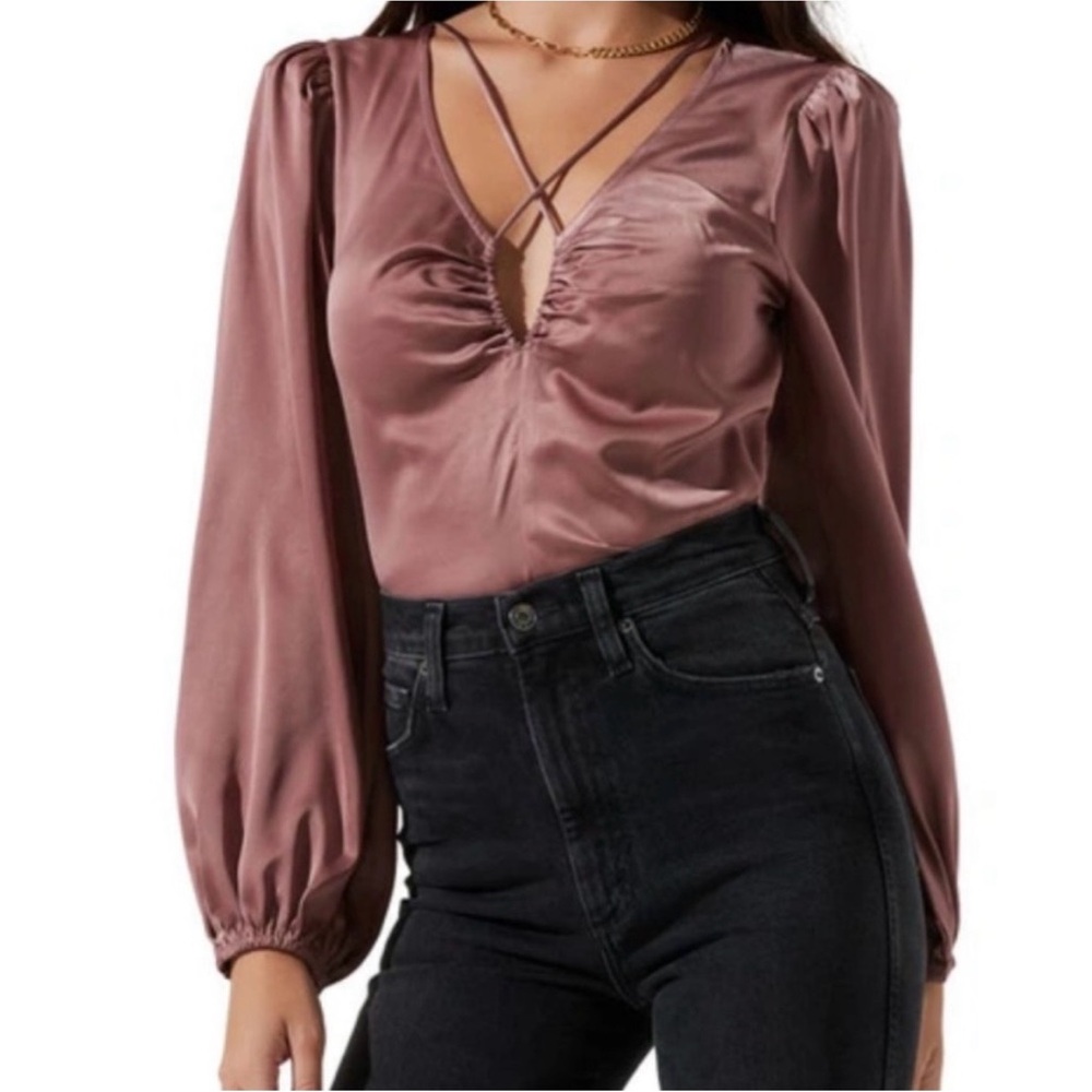 ASTR Satin Long Sleeve Criss Cross Keyhole Top | 74% OFF